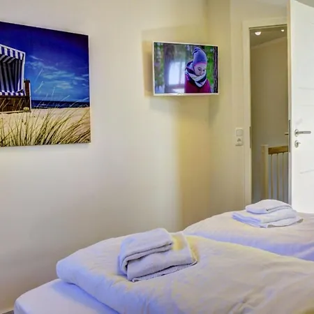 Luettje Hus Holiday home Prerow